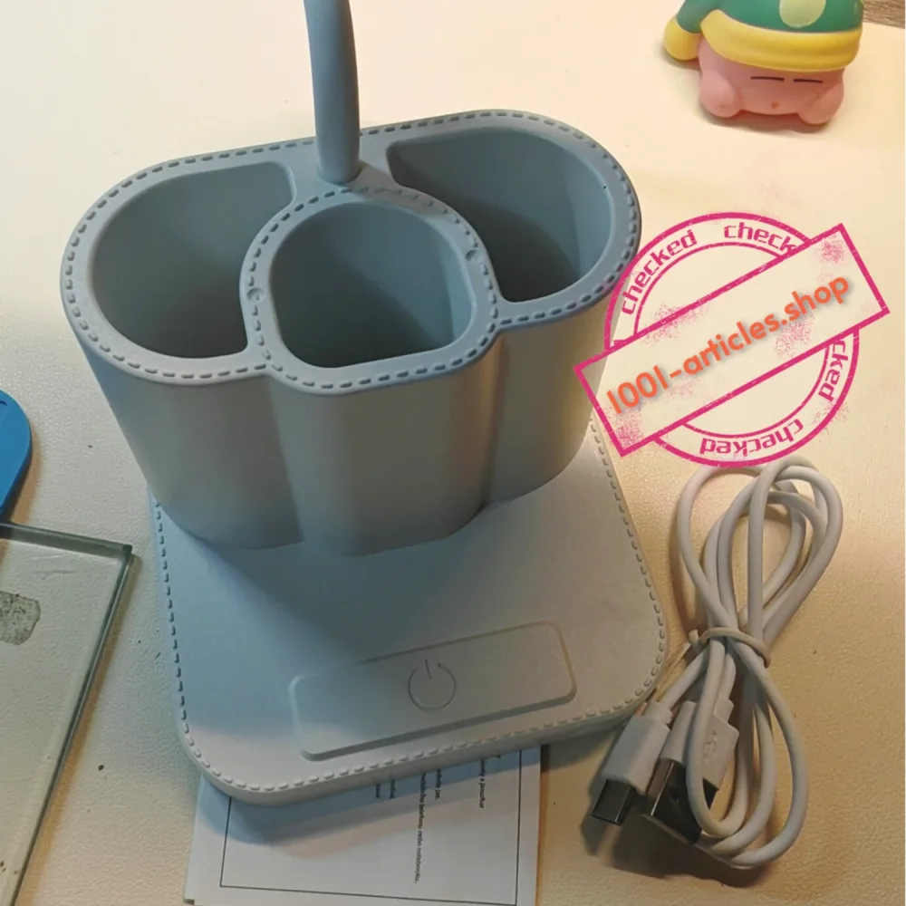 Lampe LED de Bureau 02 en 01 Rechargeable USB, avec Porte-crayon