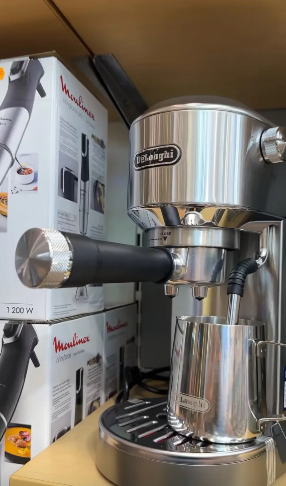 De'Longhi Dedica machine a café