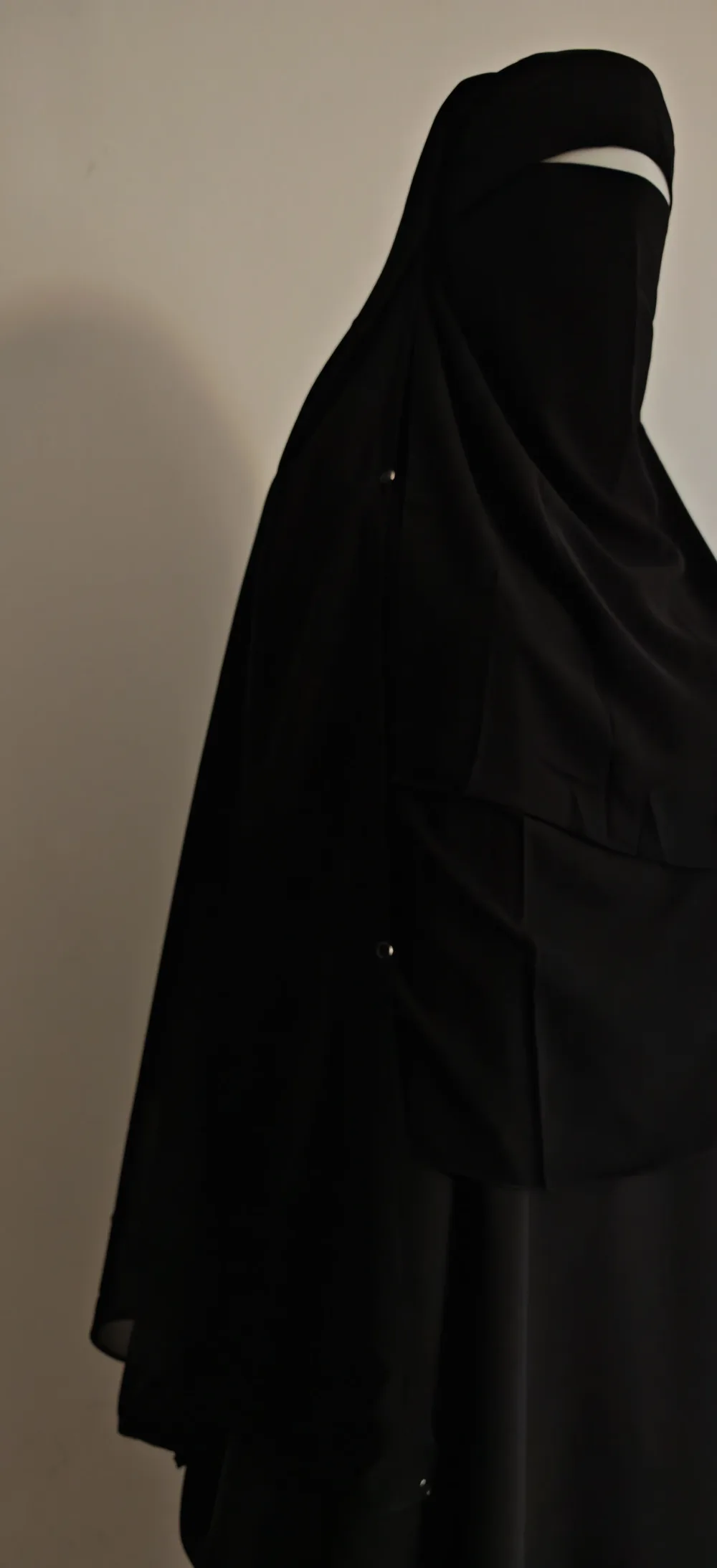نقاب عملاق  تينده بطقطق