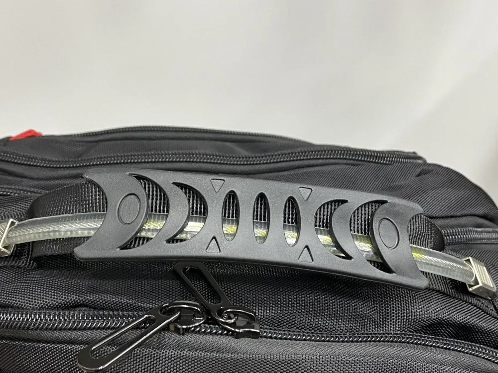 Sac à dos voyage 50L et ordinateur 17 pouces