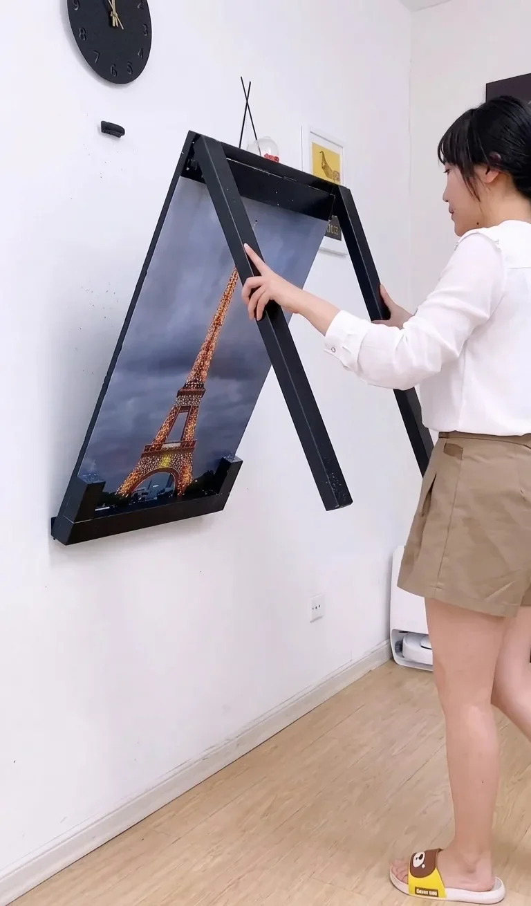 🖼️ Cadre Mural Transformable : Table 2en1