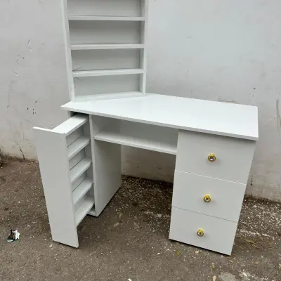 Table d'Onglerie 3 Tiroirs avec Présentoir