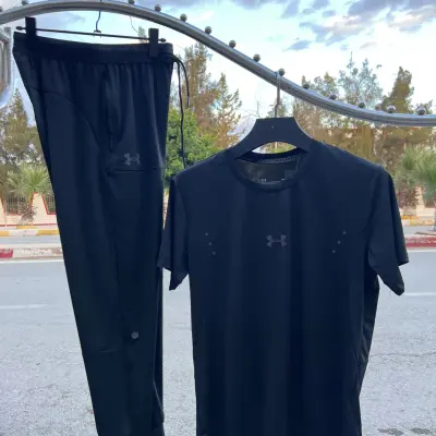 Ensemble under armour t shirt pantalon noir