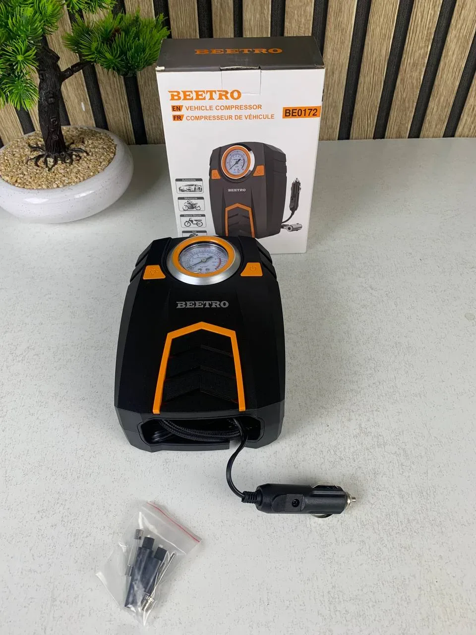 Compresseur de Voiture BEETRO BE0172 150 PSI - مضخة وضاغط الهواء للسيارات بقوة 100 واط