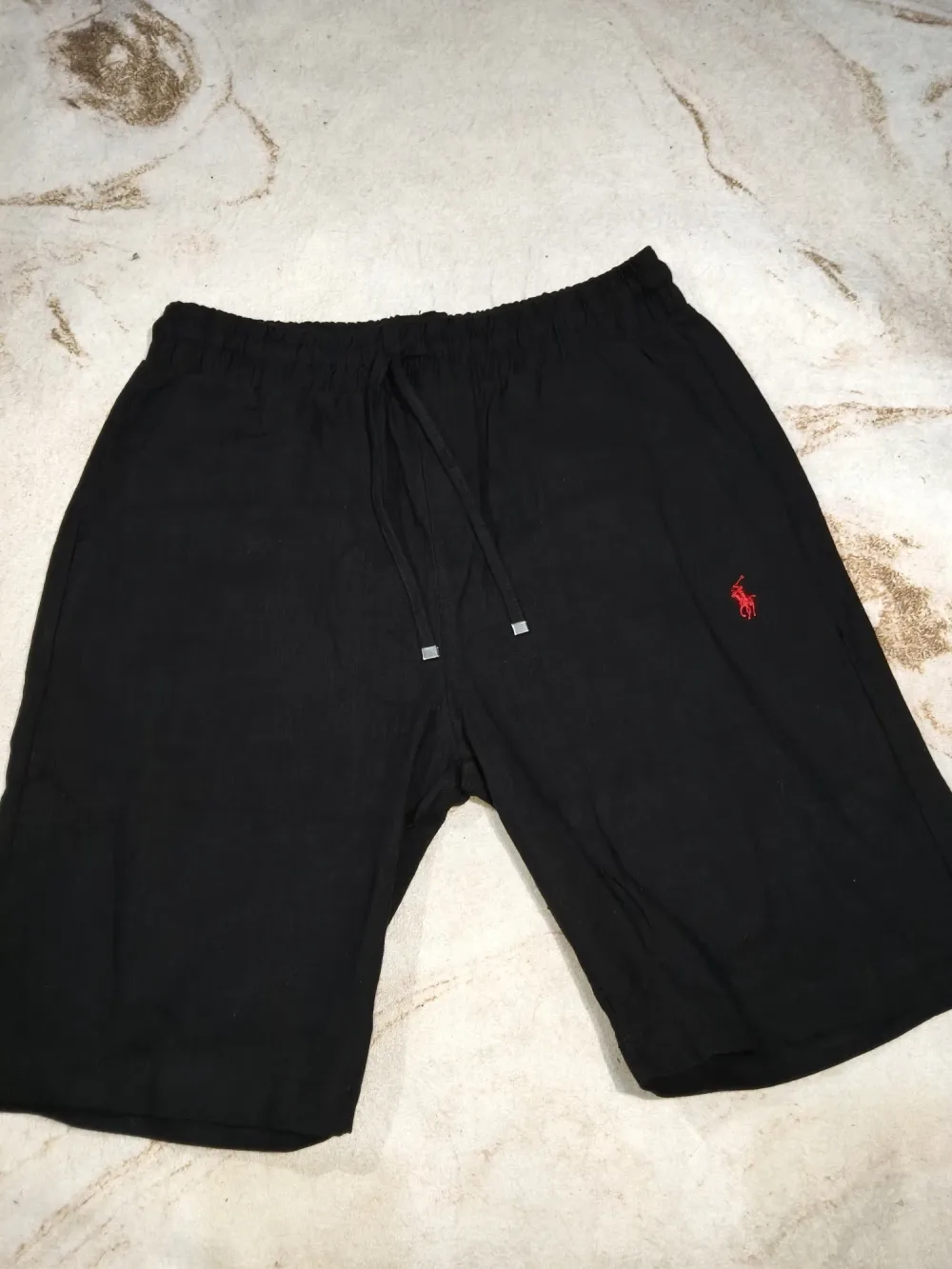 short polo noir