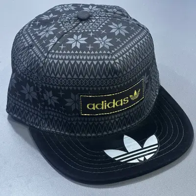 كاسكيطة اديداس plat لون اسود Adidas