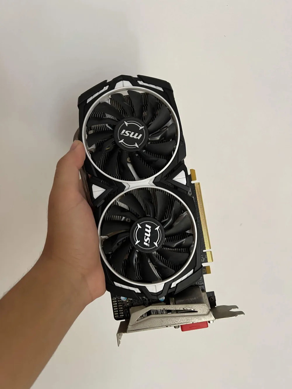 RX 570 4GB MSI ARMOR ( EN CONFIGURATION SEULEMENT )