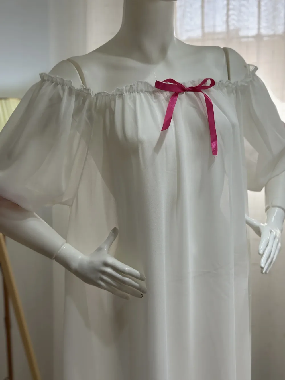 ROBE TRANSPARENTE (AURA)