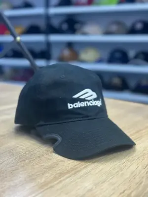 كاسكيطة بالنسياغا Balenciaga