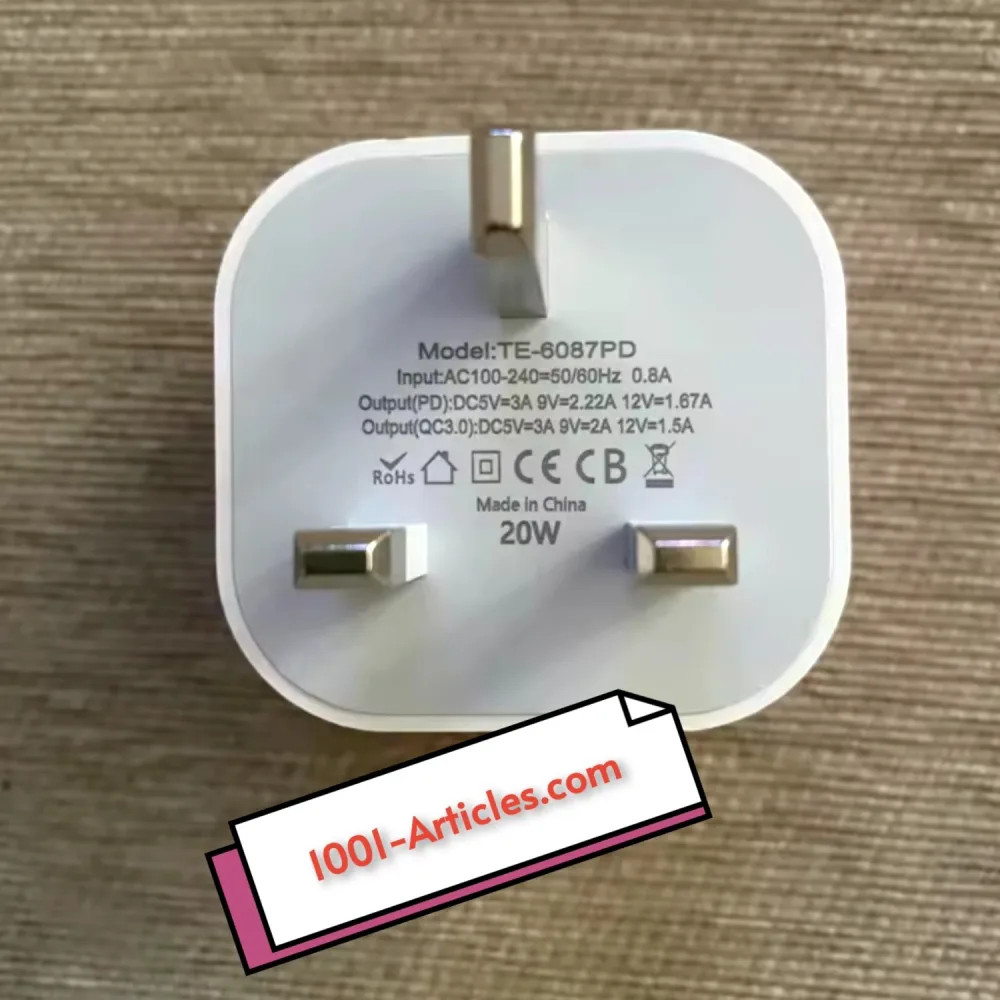 Chargeur Pro double ports USB et Type-C, Fast Charge PD 20W, Version UK.
