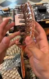 Brosse à cheveux démêlante translucide effet pailleté