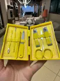 Set de Manucure/Pédicure 7 Pièces – Étui Cuir Jaune