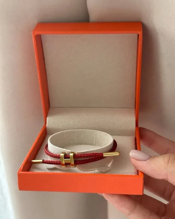 Bracelet H Élégance