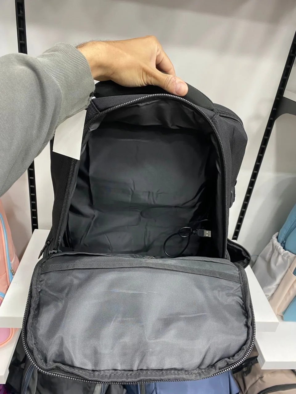 Sac à dos business élégant pour laptop grande capacité