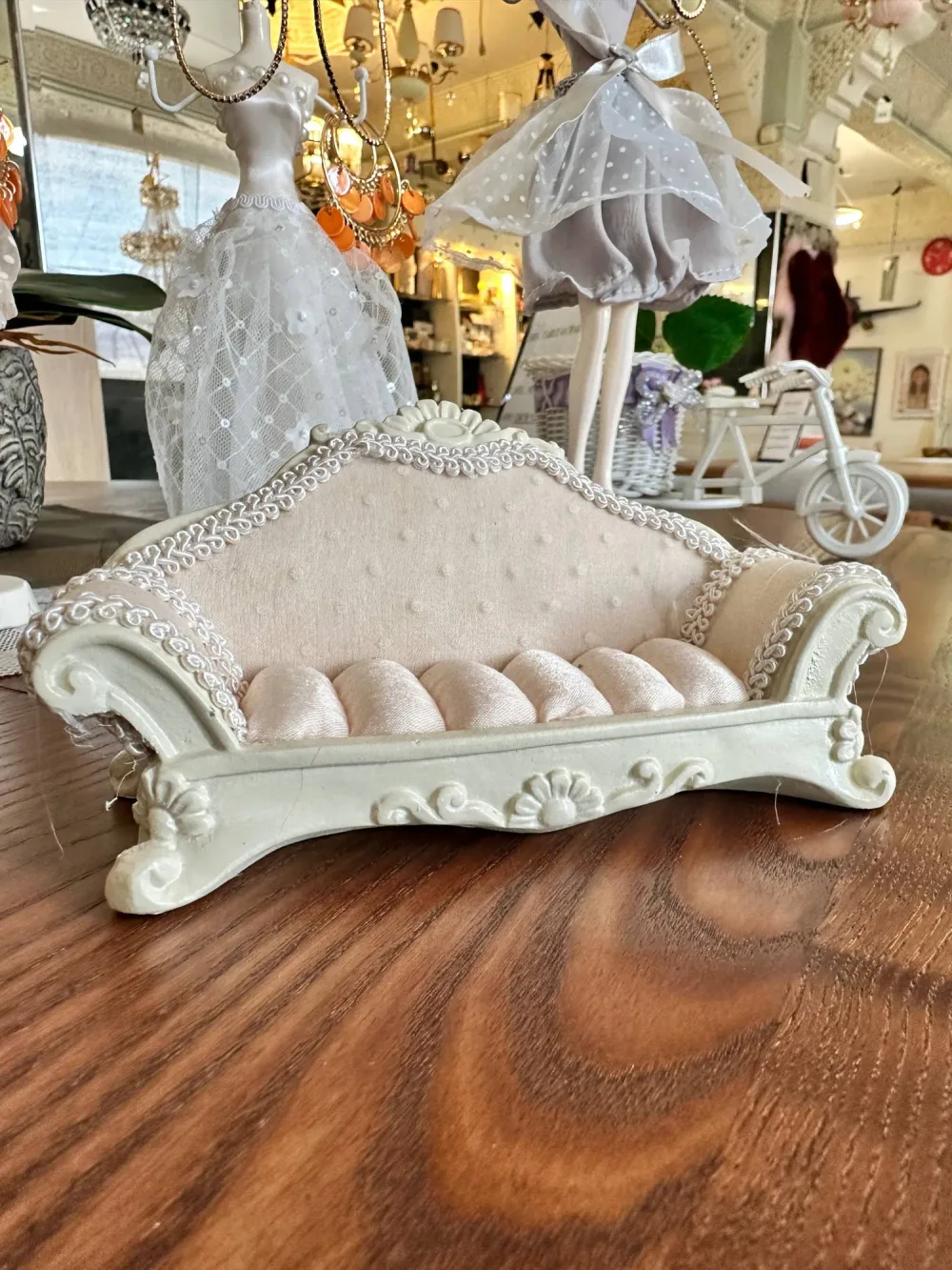 Porte-Bagues Canapé Baroque – Style Royal