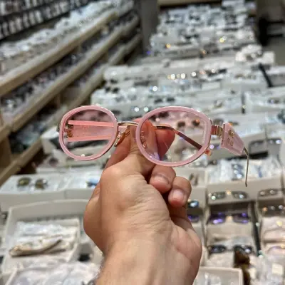 نظارات MIUMIU الوردية