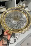 Plateau de Service Ovale en Métal Doré – Motif Étoile Orientale ✨