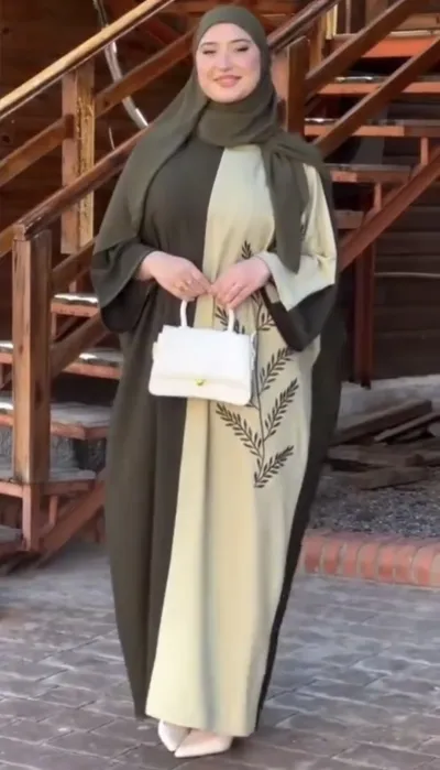ملابس نسائية