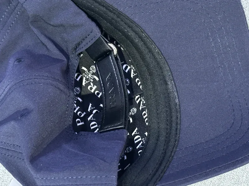 كاسكيطة برادا Prada