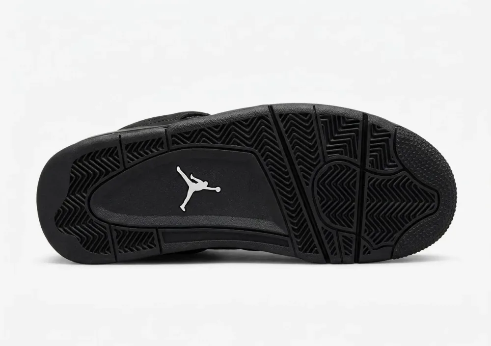 Air Jordan 4 Black Cat – أناقة ولدك تبدأ من الحذاء