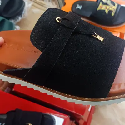 نعل هرمس Hermes المخصص للأغنياء و رفع الطاقة الايجابية
