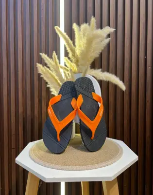 كلاكات ( صندال )