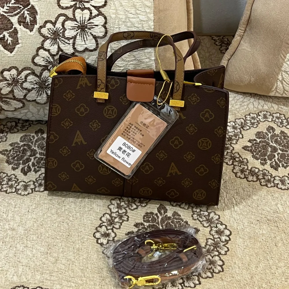 A&V Monogram Élégance – Brown Luxury Edition