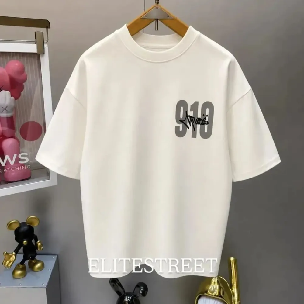 910