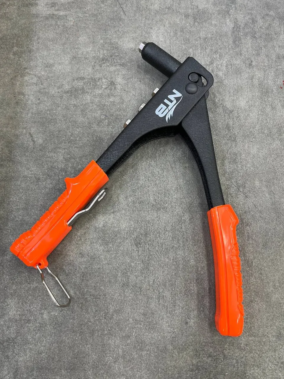 Pince à riveter NTB