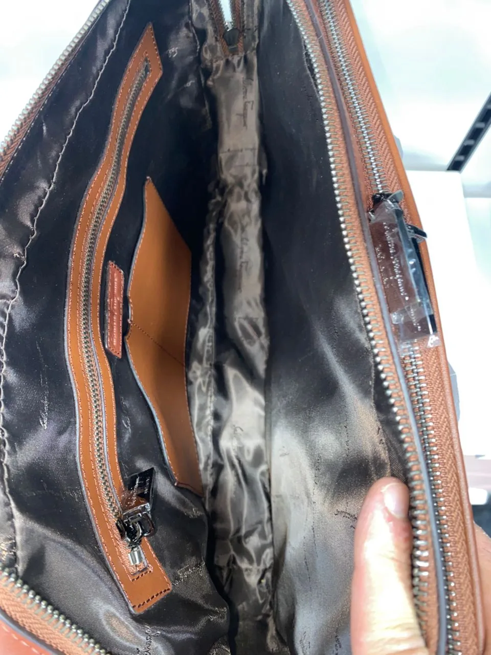 Cartable en cuir véritable SALVADOR FERRAGAMO