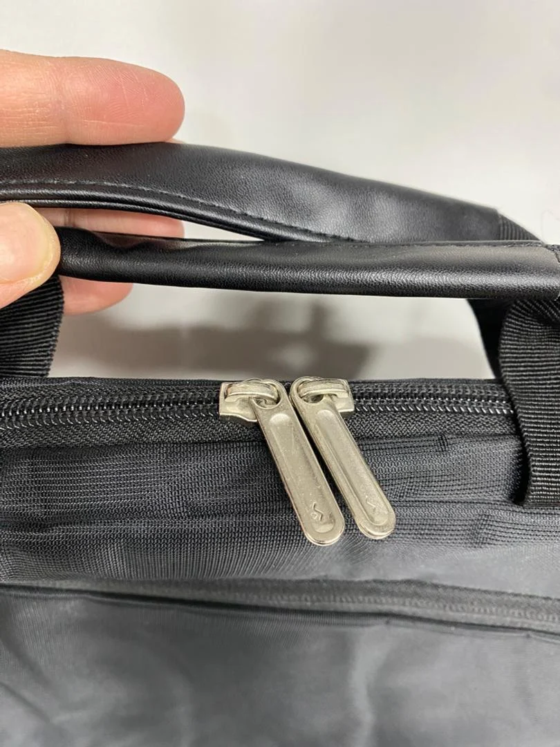 Cartable SUMDEX 15,6 pouces à bandoulière