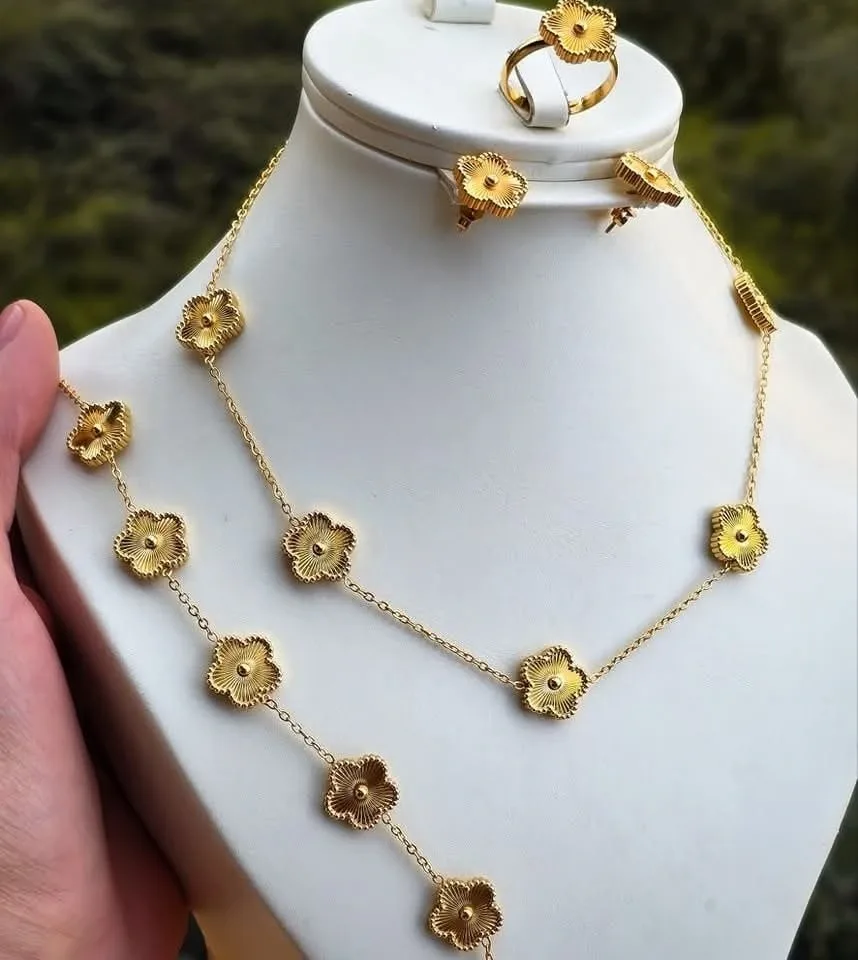 Parure vancleef 4 pièce