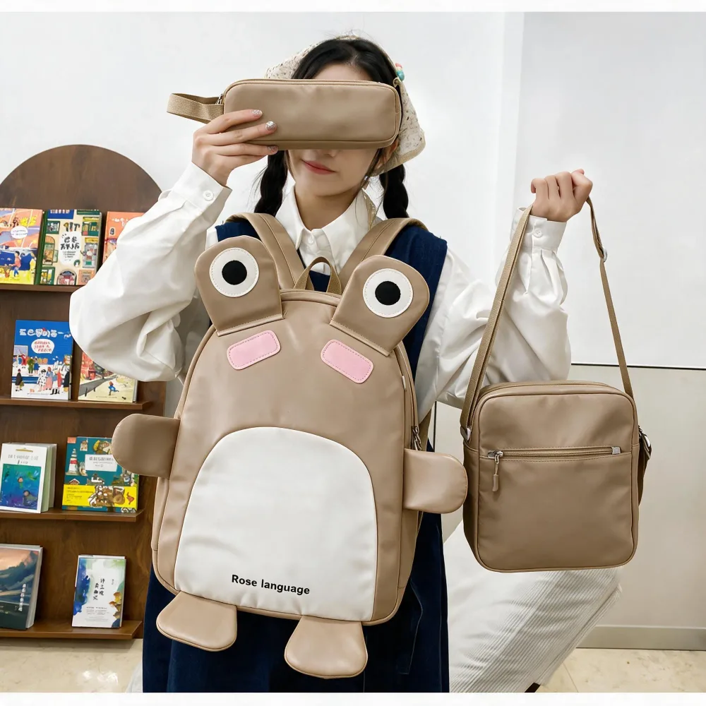 Sac à Dos Scolaires Enfant 3 en 1 Motif Grenouille Rose Language Style Dos Kawaii Rose SACKDS32RS - طقم حقائب مدرسية للأطفال 3 في 1 بتصميم الضفدع اللطيف
