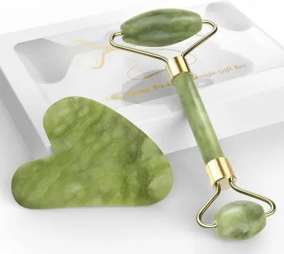 Gua Sha face roller لشد البشرة وإبراز ملامح الوجه بشكل طبيعي