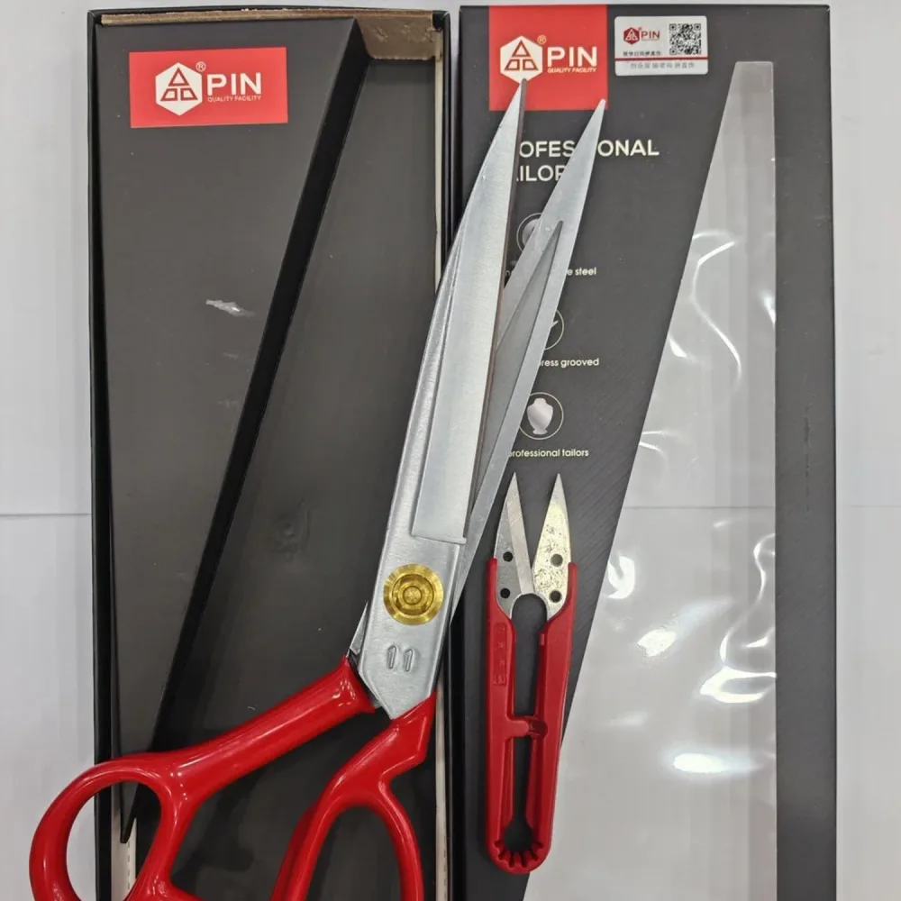 Ciseaux pin Rouge avec Coupe Fil