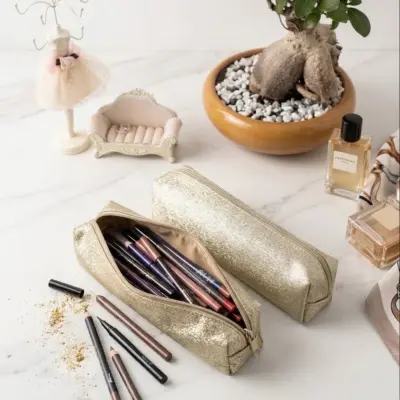 Pochette de rangement dorée