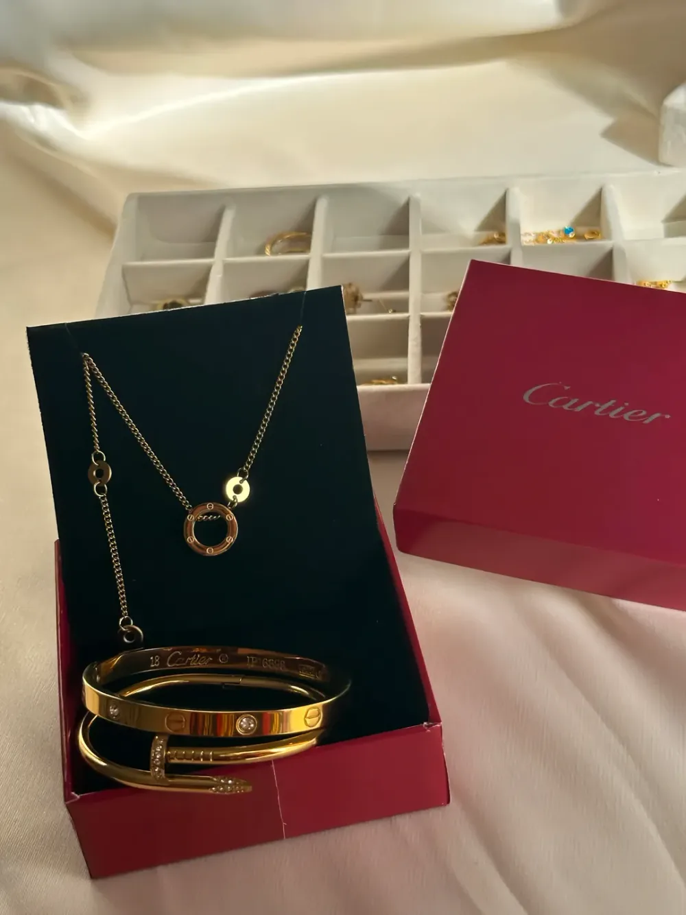 Parure 3 pièces : collier et duo de bracelets