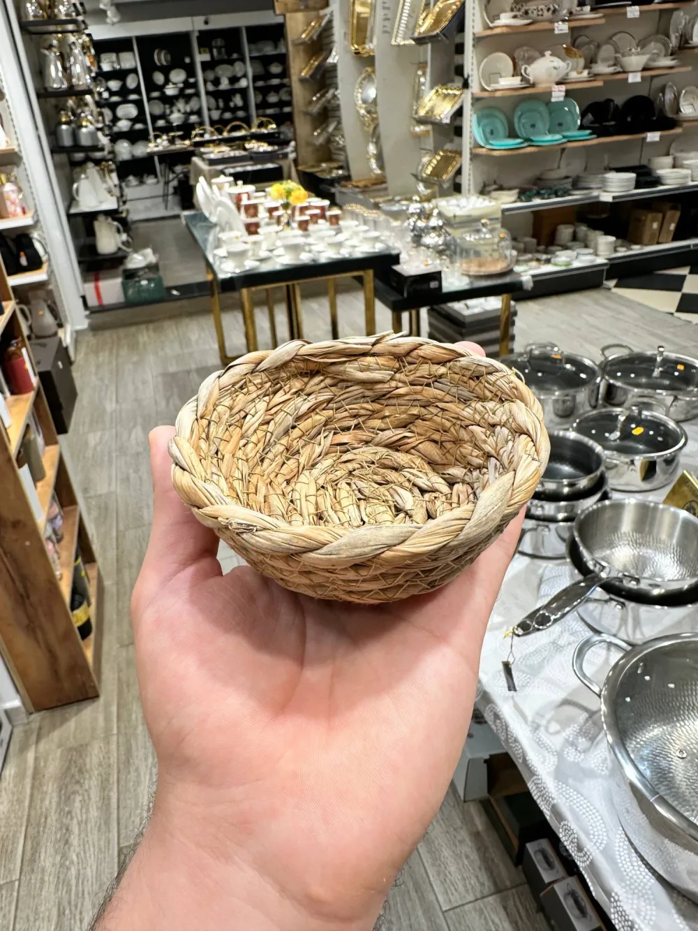 Petite Coupelle Tressée en Paille Naturelle