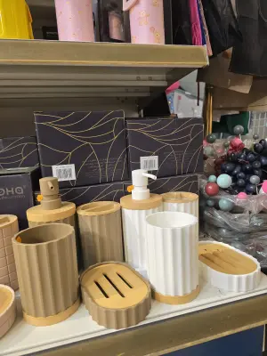 Set d'Accessoires de Salle de Bain "Alpha Décoration" – Finition Bambou
