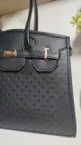 حقيبة H سوداء
