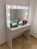 طاولة تزيين مقاس 80 سم بتصميم عملي:Coiffeuse Hollywood