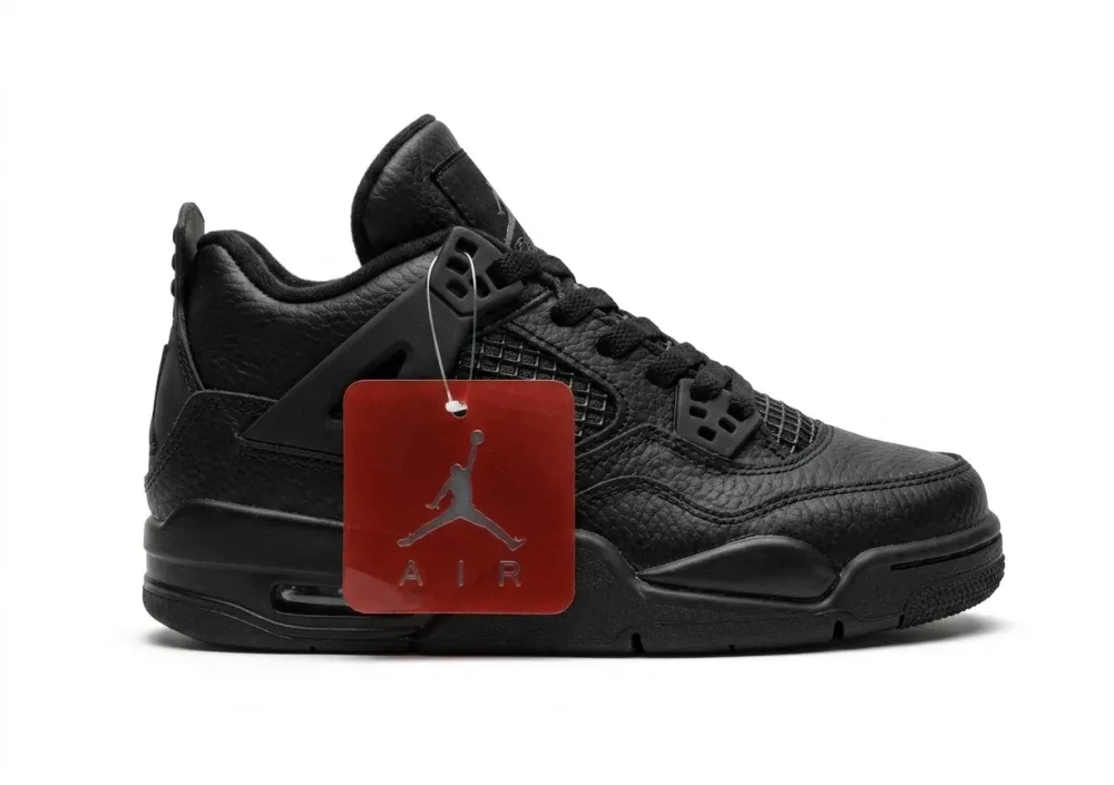 Air Jordan 4 Black Cat – أناقة ولدك تبدأ من الحذاء