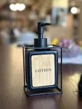 Distributeur de Lotion Style Industriel – Structure Métal & Bois
