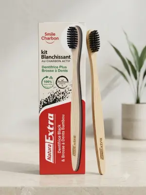 معجون +فرشات  لتبييض الأسنان "Smile Charbon" من "Natura Extra".