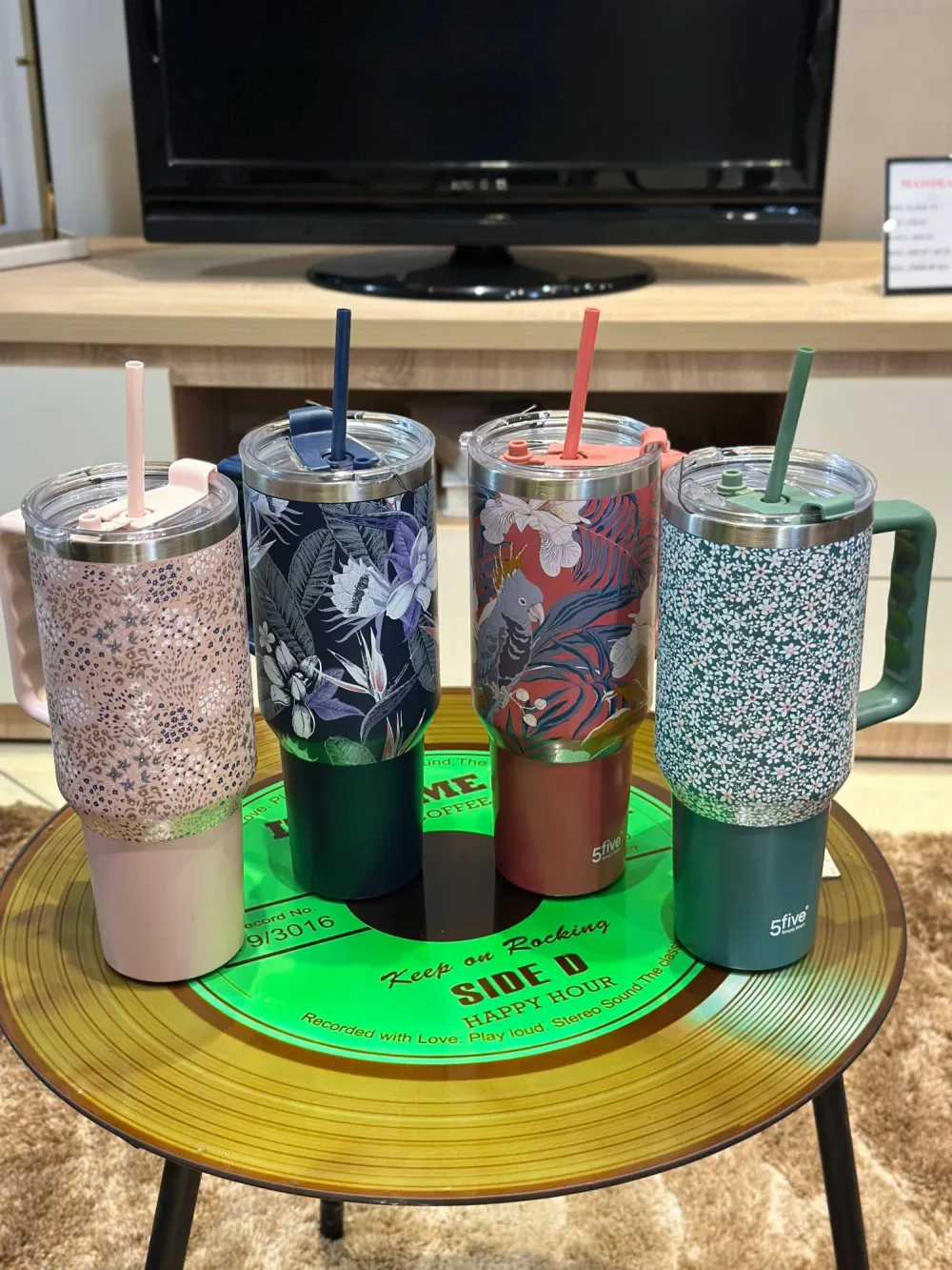 🌸 Tumbler Isotherme à Poignée & Paille – 5Five Simply Smart