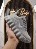 حذاء رياضي نايكي سحري مموج (Nike Cloud Wave Runner