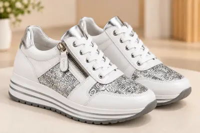 Baskets ARA blanches à détails argentés – Cuir véritable – Pointure 40