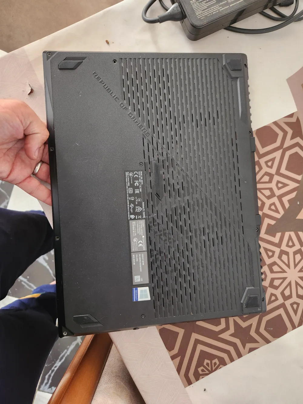 Asus rog strix i7/gtx 1650