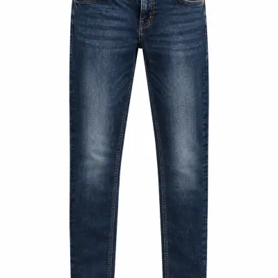 Découvrez notre sélection de vêtements et chaussures pour enfants, alliant style, confort et qualité pour accompagner les filles et les garçons au quotidien.