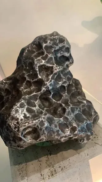 نيزك نادر نيزك كامبو ديل سييلو، بحجم ومواصفات متحفية، تحفة فنية